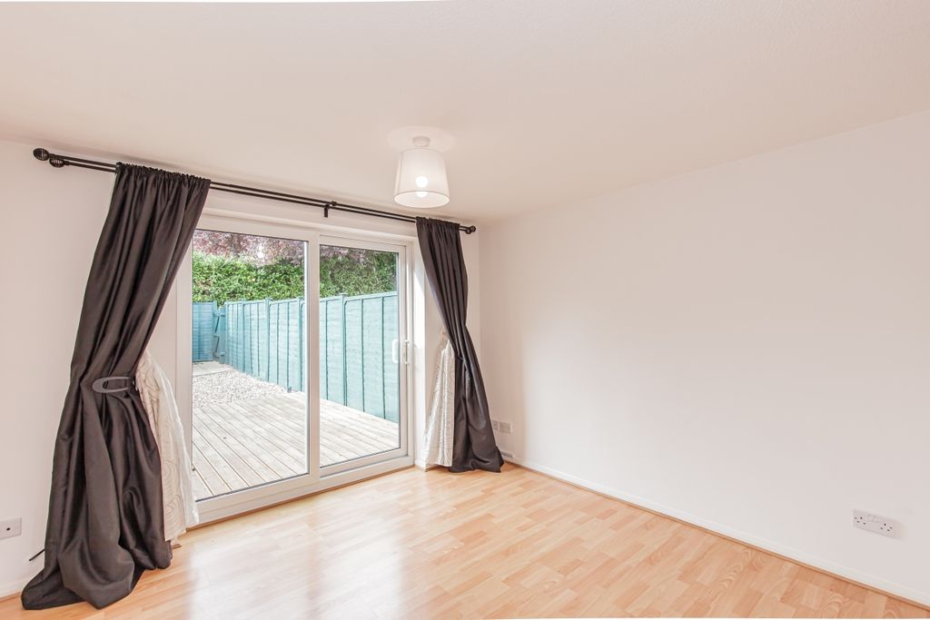 Property photo 2 of 8 173752