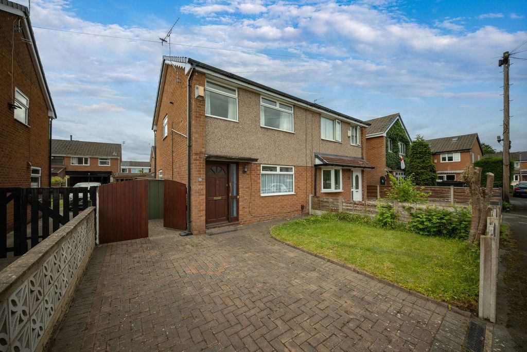 Property photo 1 of 18