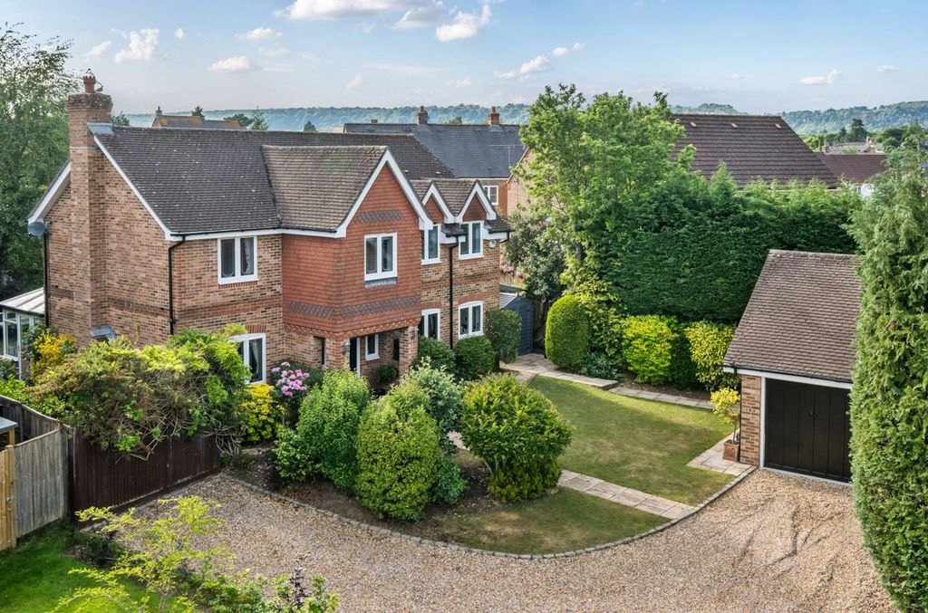 Property photo 1 of 27