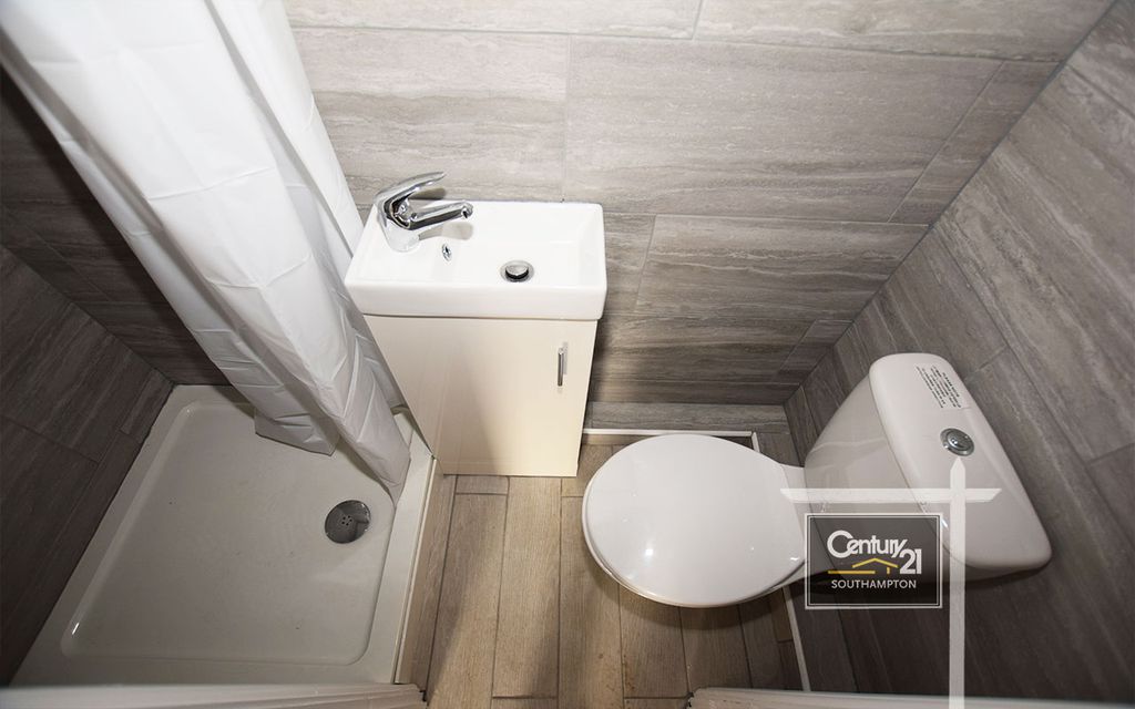 Property photo 3 of 3