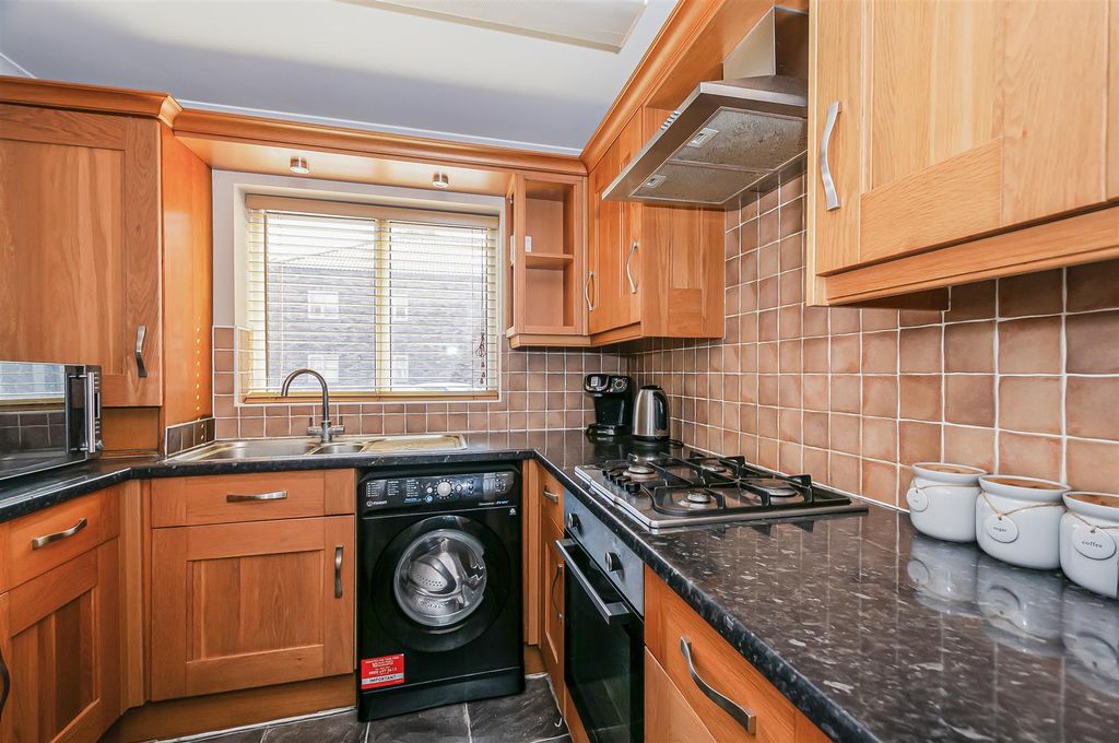 Property photo 2 of 9 16 Richmond Court1.Jpg