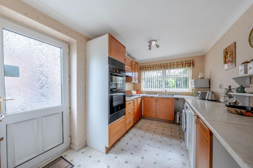 Property photo 3 of 14 Dsc03306-Hdr.Jpg