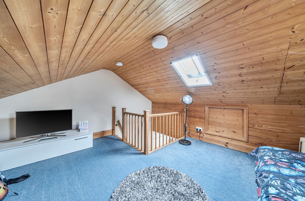 Additional image 16 of 2 bed end terrace house for saleRectory Place, Hawkwood Lane, Chislehurst, Kent BR7