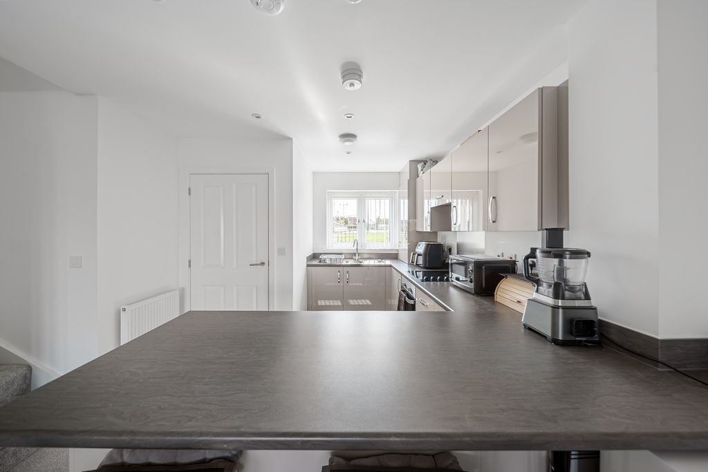 Property photo 3 of 14 3840403
