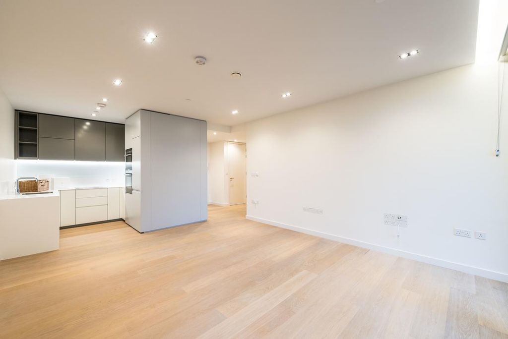 Property photo 2 of 9 Image