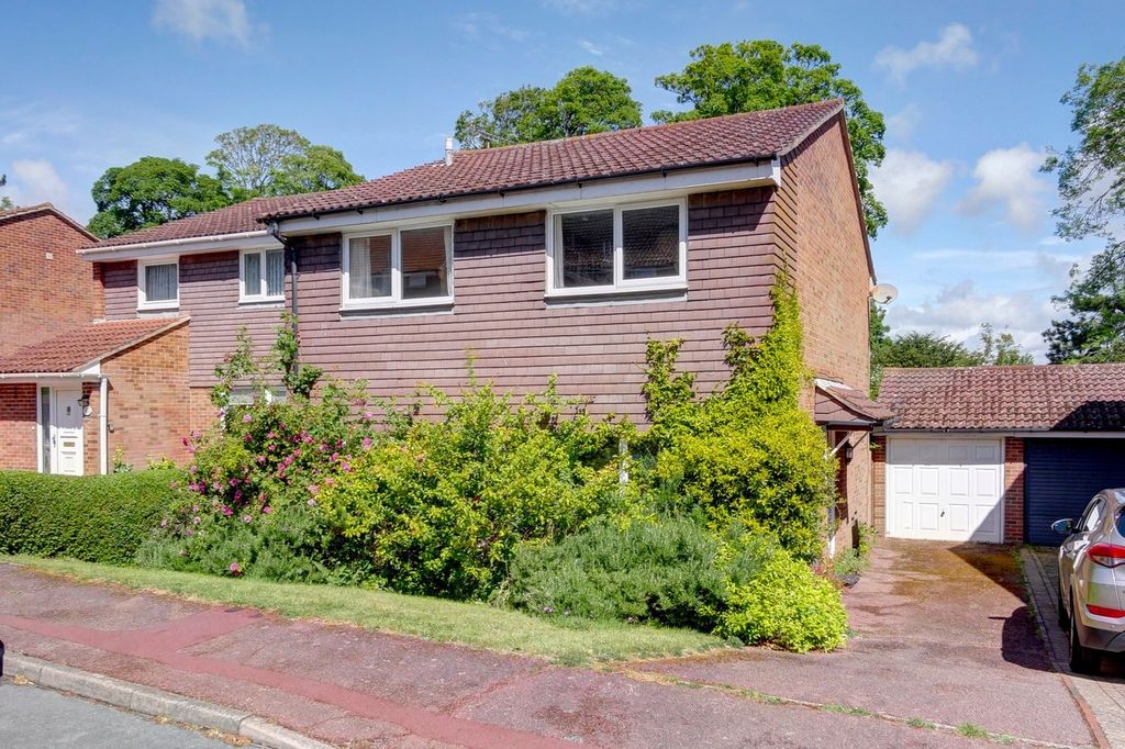 Property photo 1 of 36