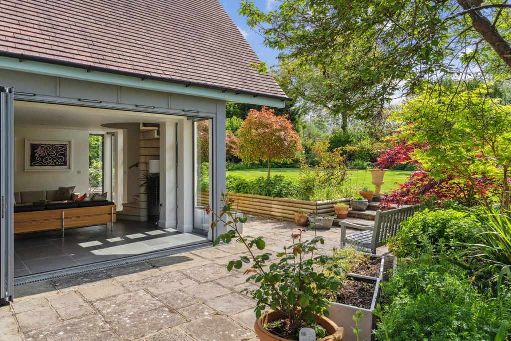 Additional image 17 of 5 bed detached house for saleThe Green, Edlesborough LU6