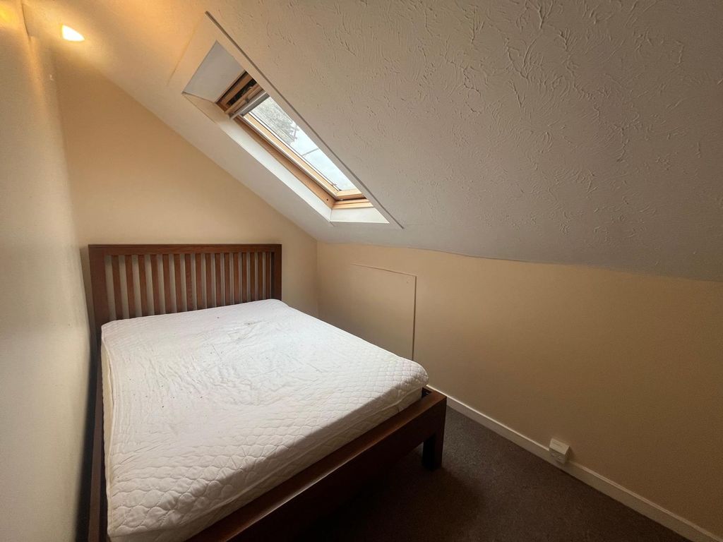 Property photo 1 of 3