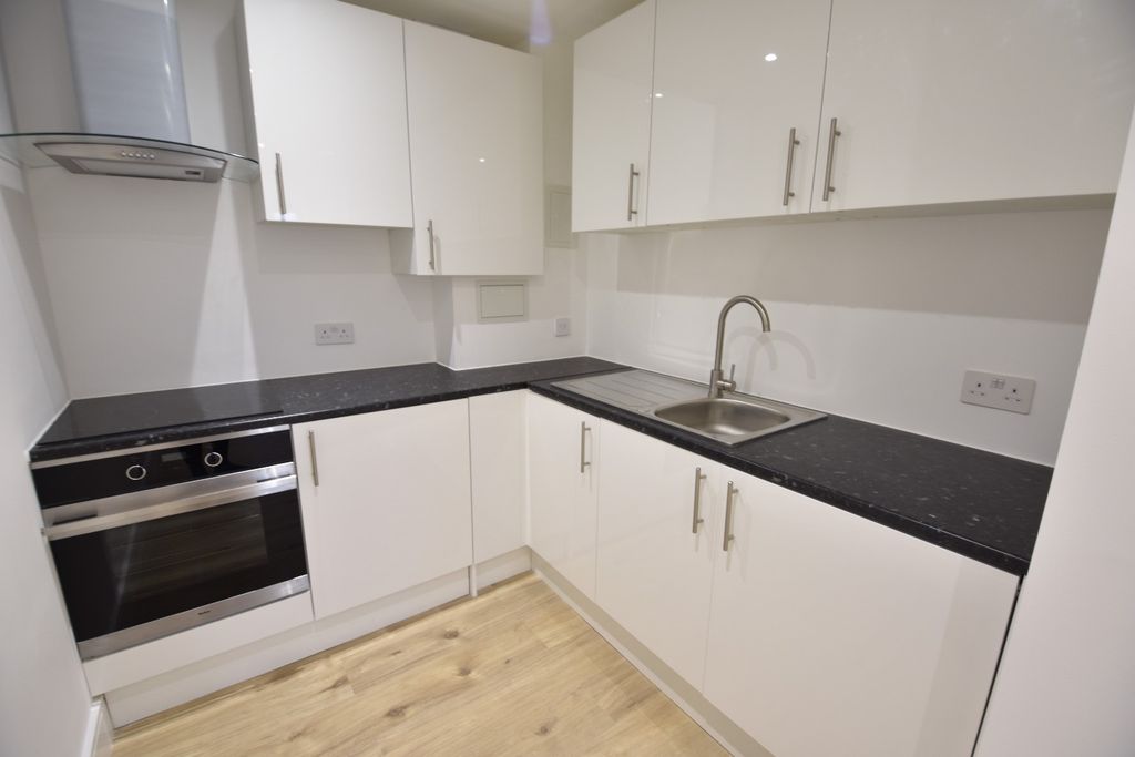 Property photo 3 of 8 3357723