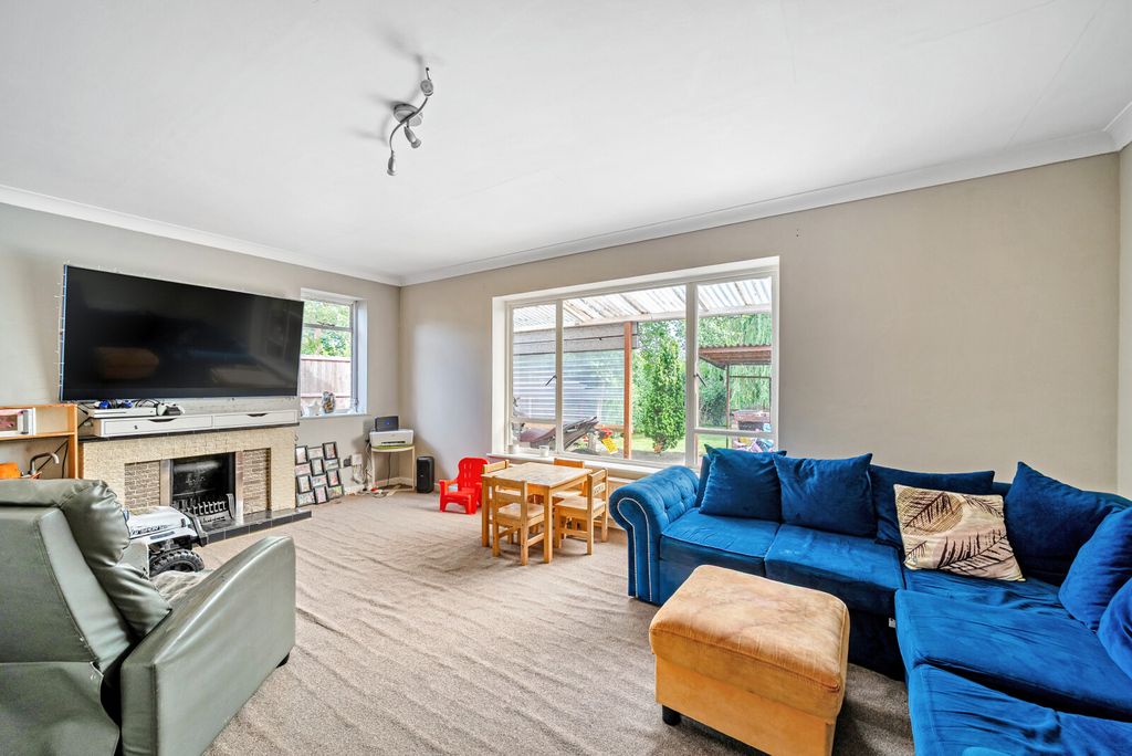Property photo 3 of 20 1479784-12-6A3174...
