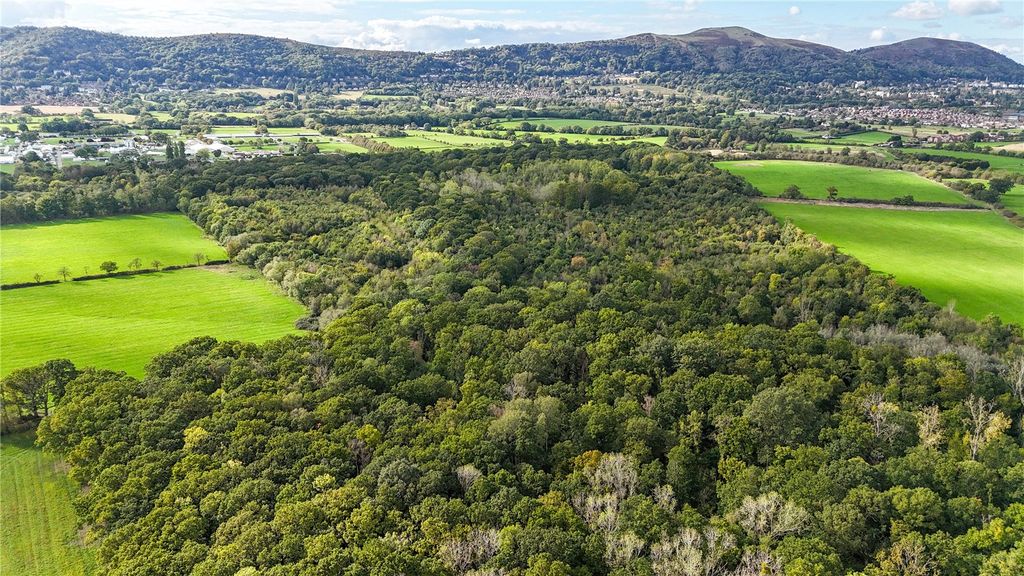 Property photo 1 of 8 Main