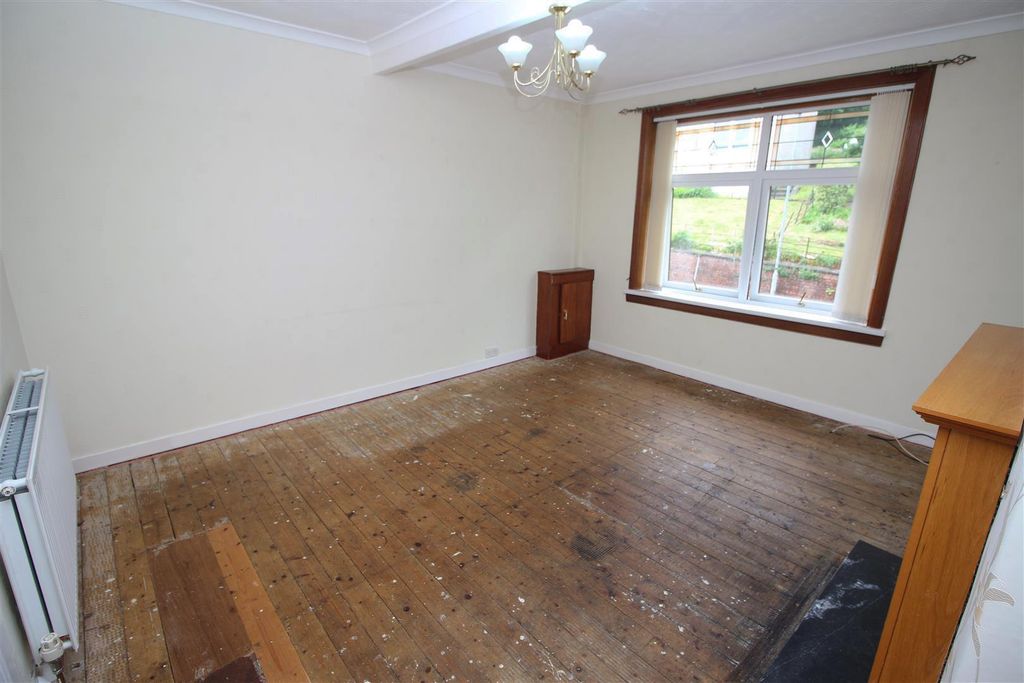 Property photo 2 of 16 Lounge
