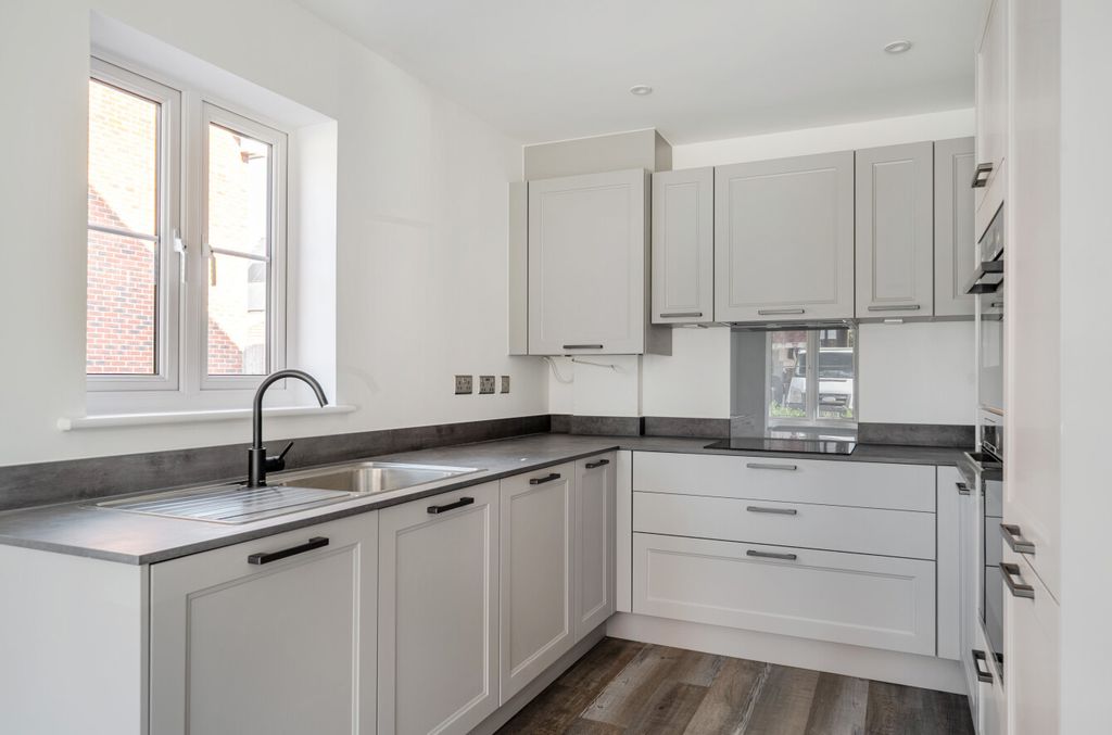 Property photo 2 of 17 1524607-23-6Ac39E...