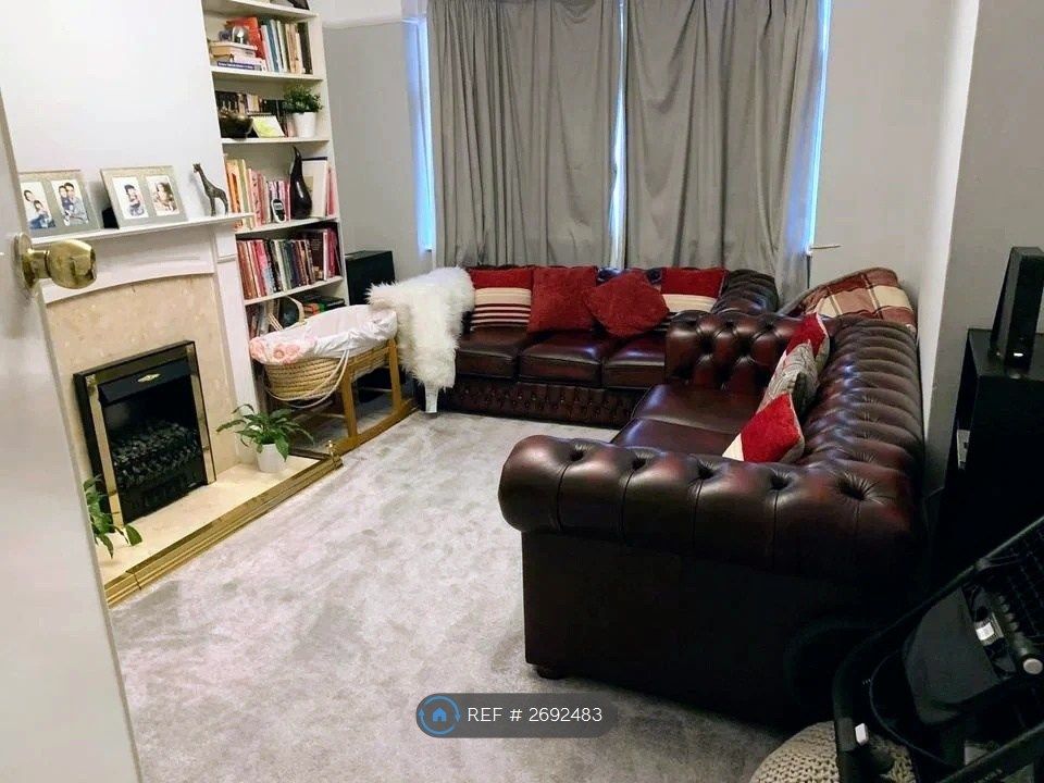 Property photo 3 of 16