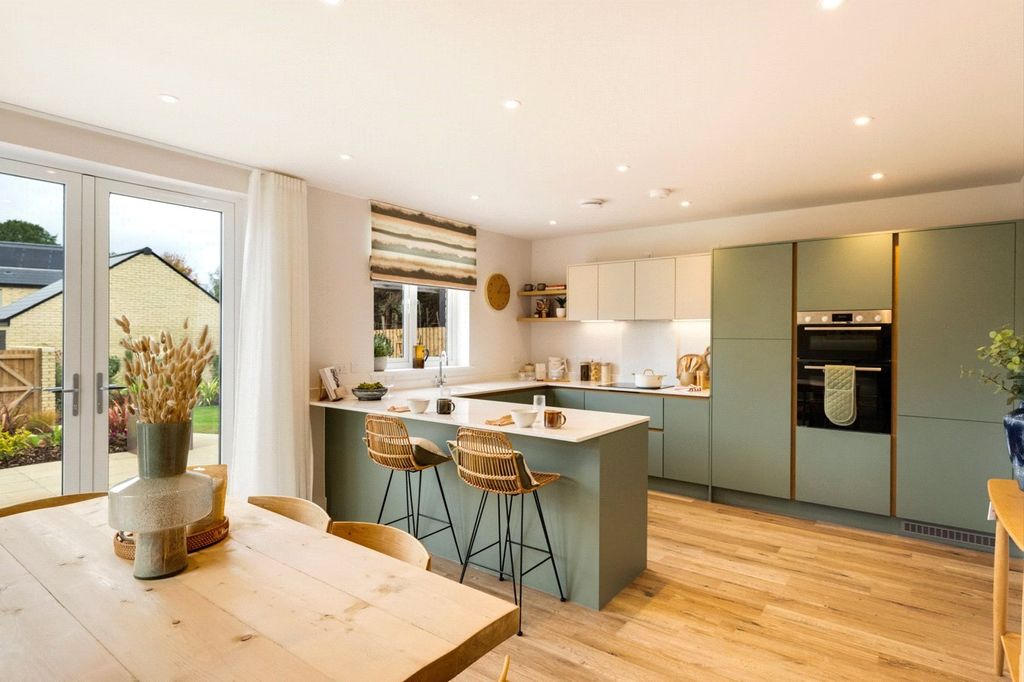 Property photo 3 of 17 Show Home