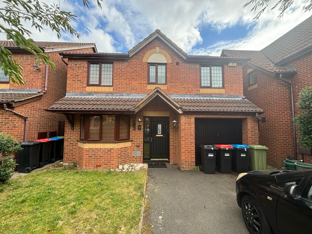 Property photo 1 of 8 Front