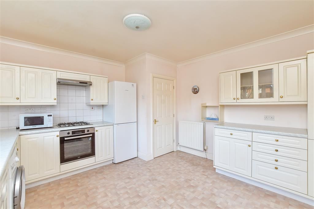 Property photo 2 of 13 Kitchen