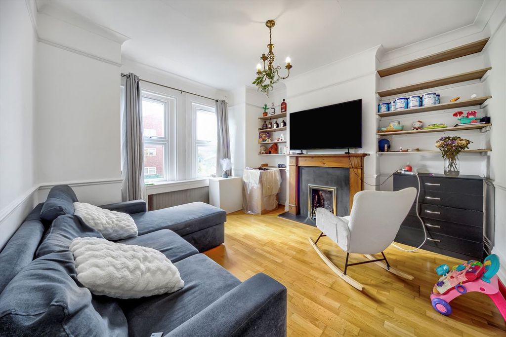 Property photo 2 of 7