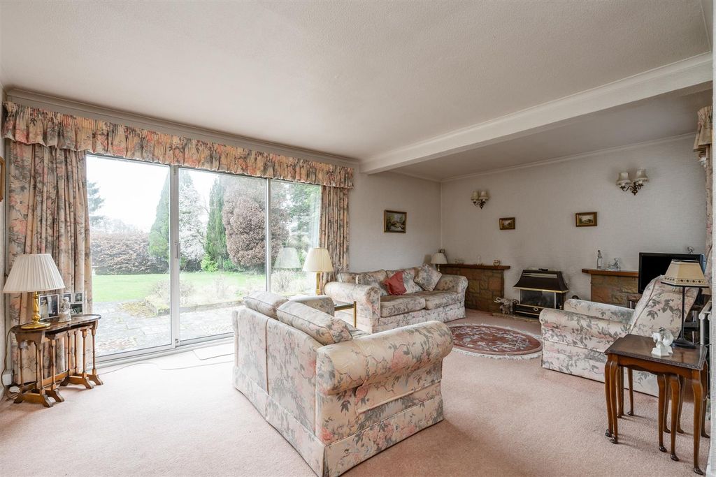 Property photo 3 of 17 22 Holland Avenue_7.Jpg