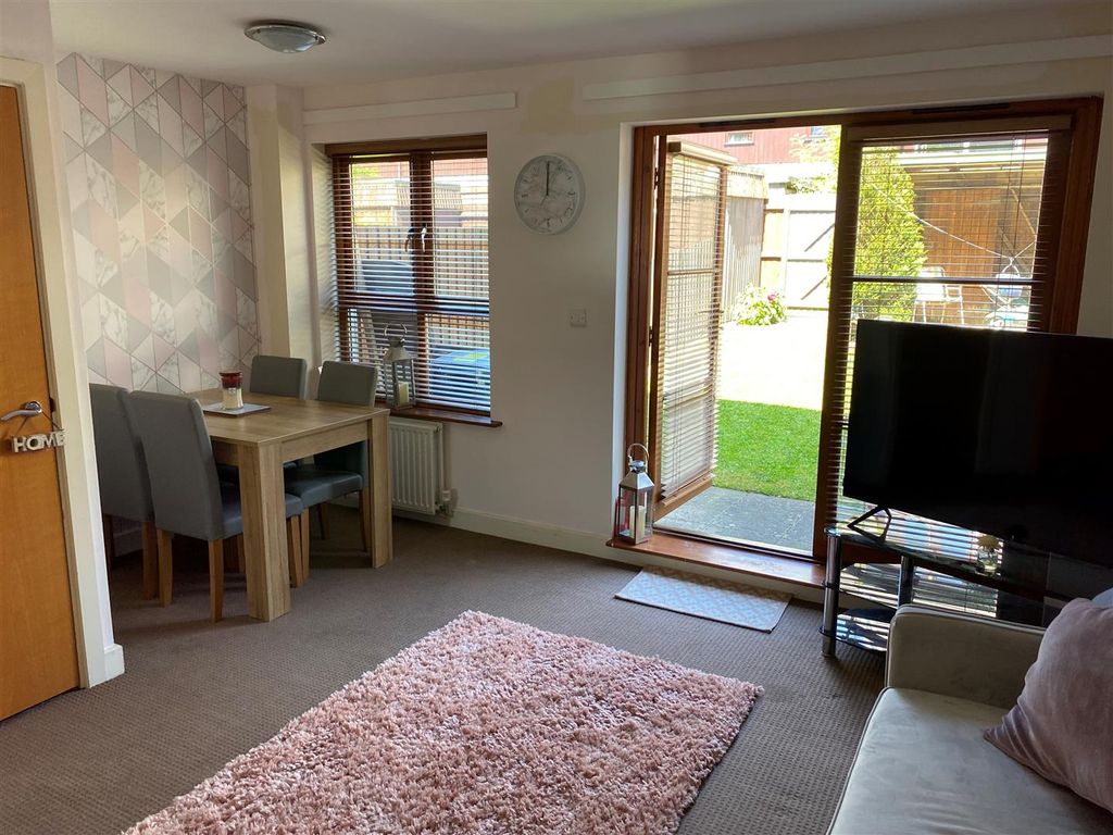 Property photo 3 of 6