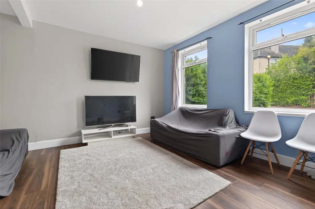 Apartment in Edinburgh, Sighthill - More