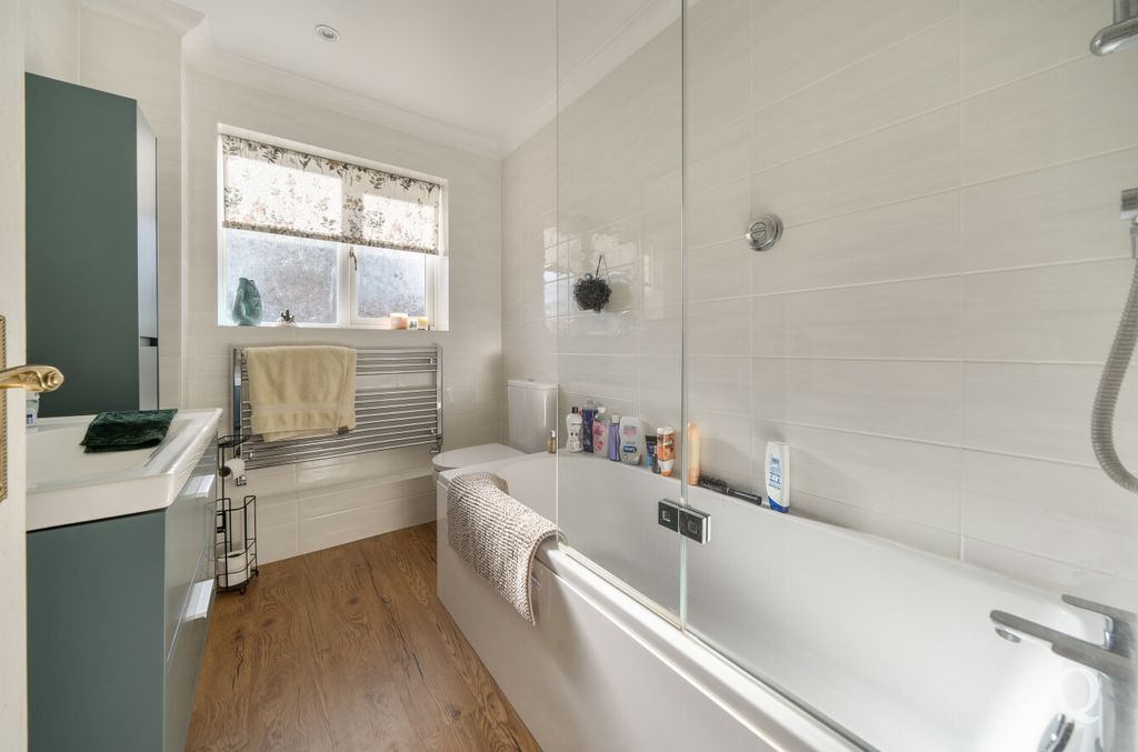 Property photo 2 of 21 5720Ec3c-c2B7-40A...