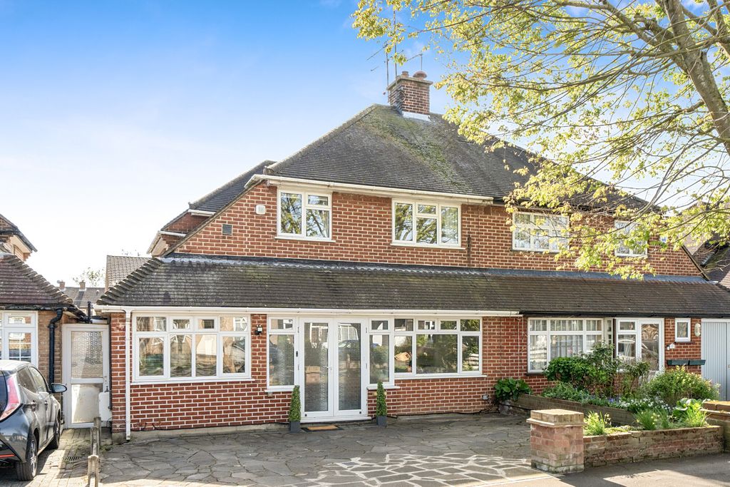 Property photo 1 of 20 1438684-10-69De1c...