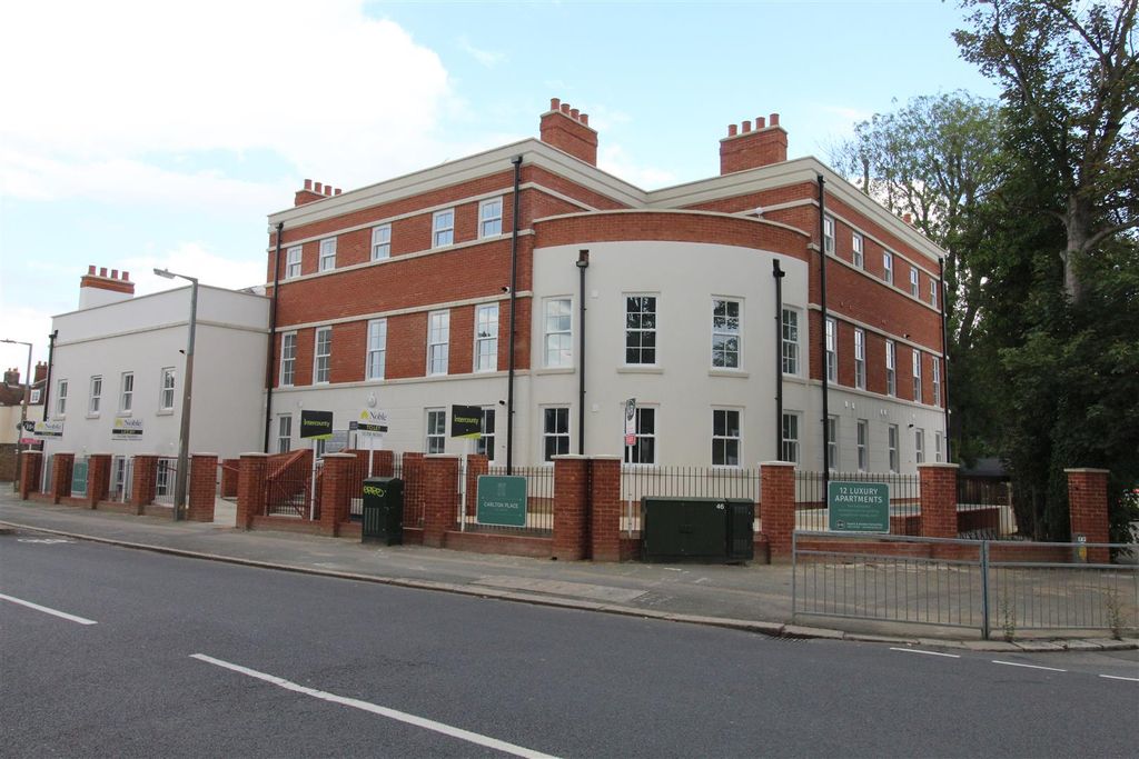 Property photo 1 of 11 External