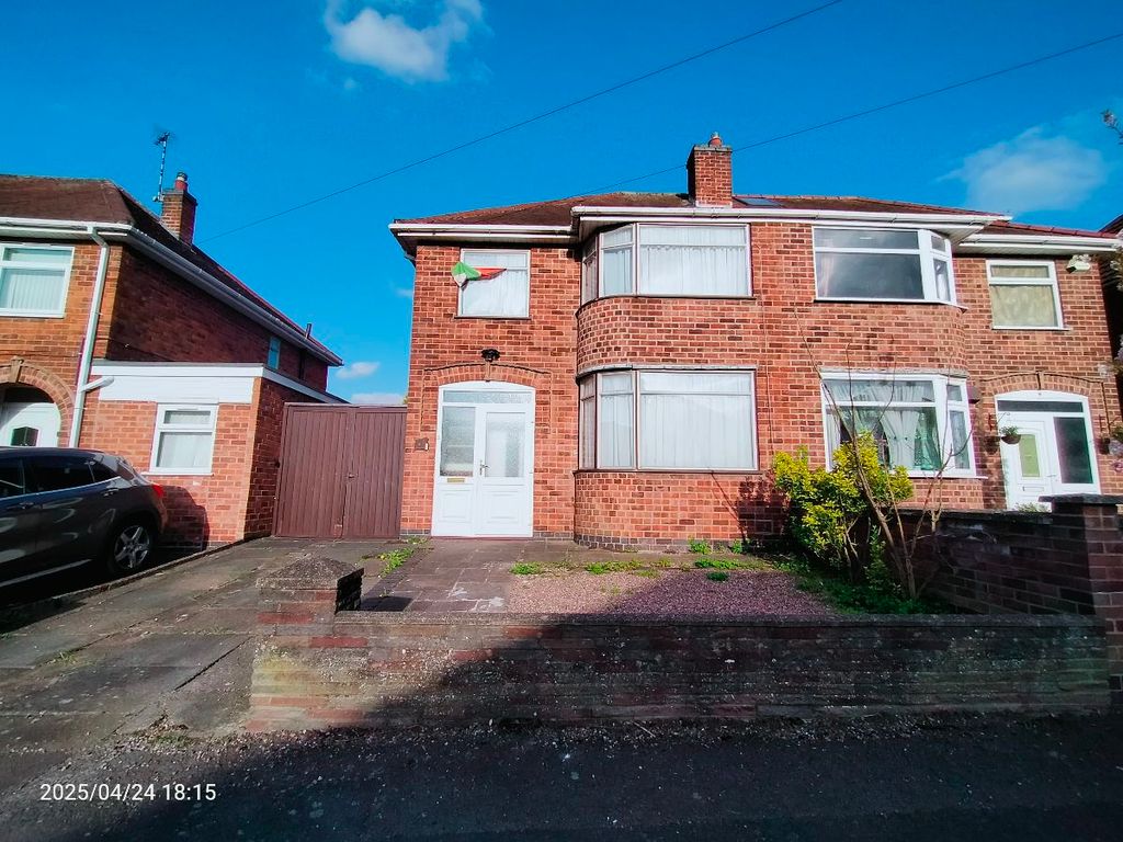 Property photo 1 of 11