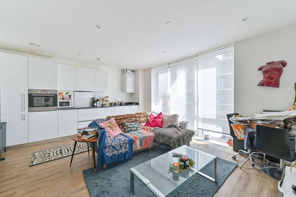 Property photo 2 of 15