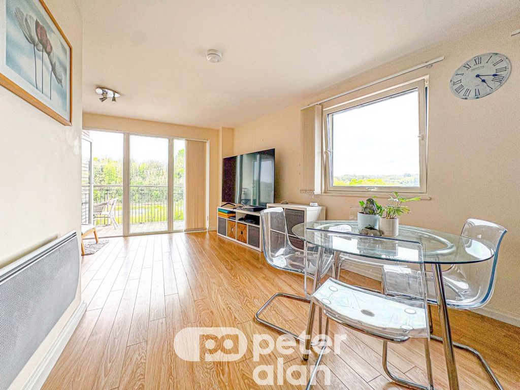 Property photo 3 of 21