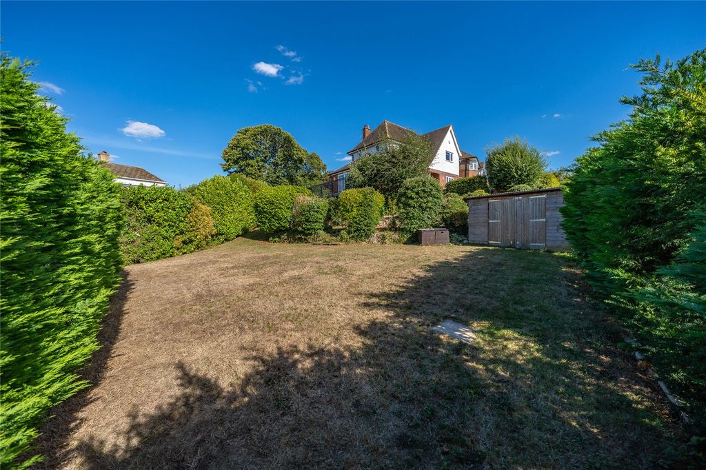 Property photo 2 of 34 Picture No. 31
