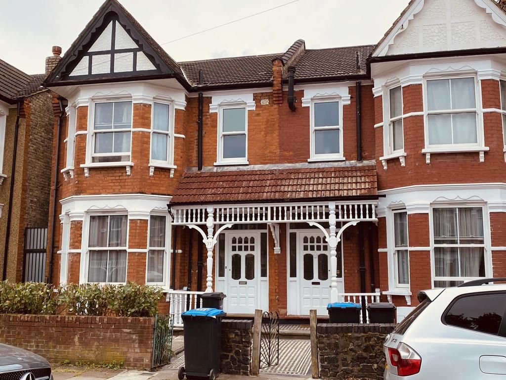 Property photo 3 of 8