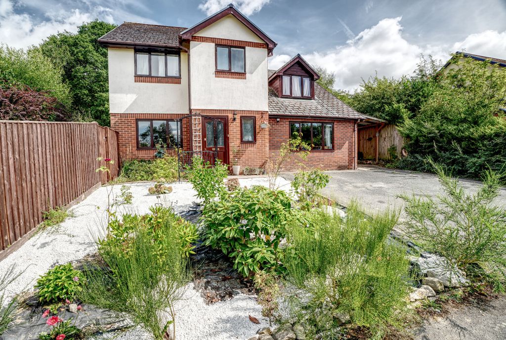 Property photo 1 of 23
