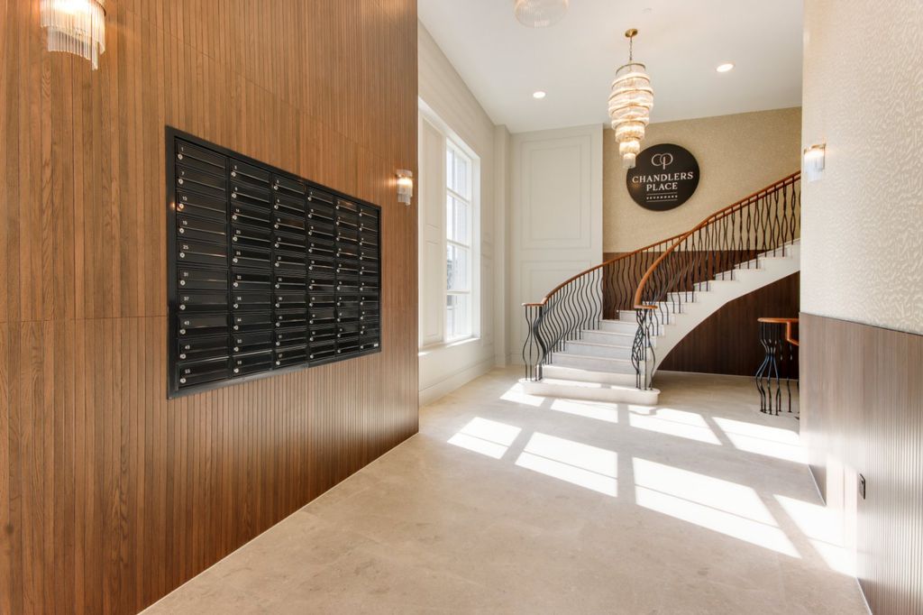 Property photo 1 of 10 B Entrance