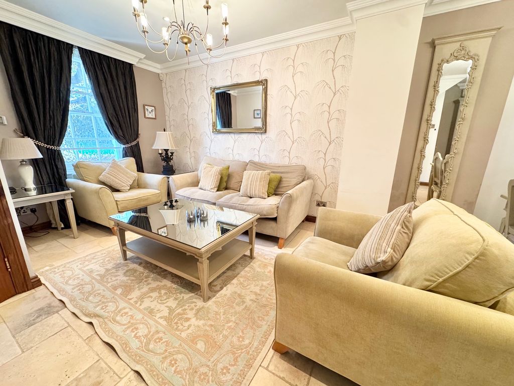 Property photo 2 of 30 Image