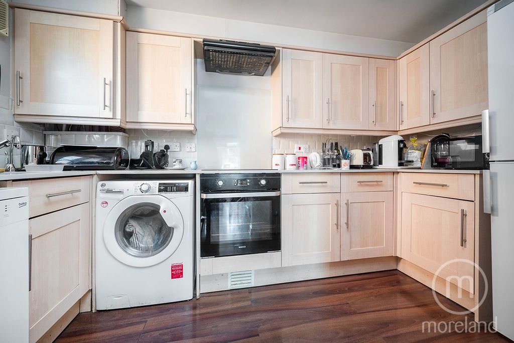 Property photo 3 of 10 4719865