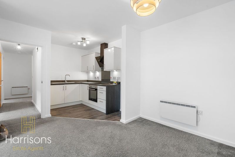 Property photo 3 of 25 Photo 15