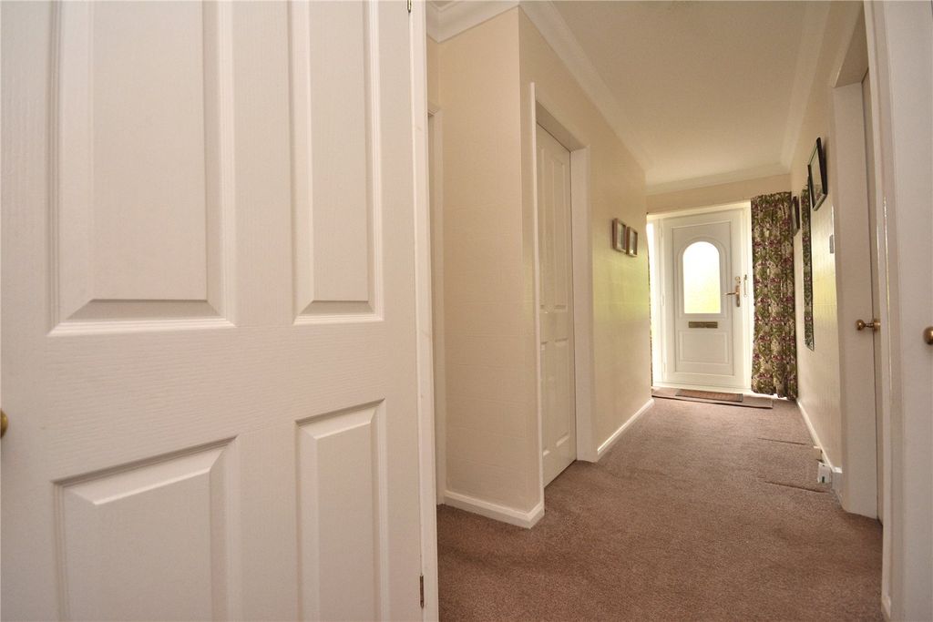Property photo 2 of 16 Picture No. 19