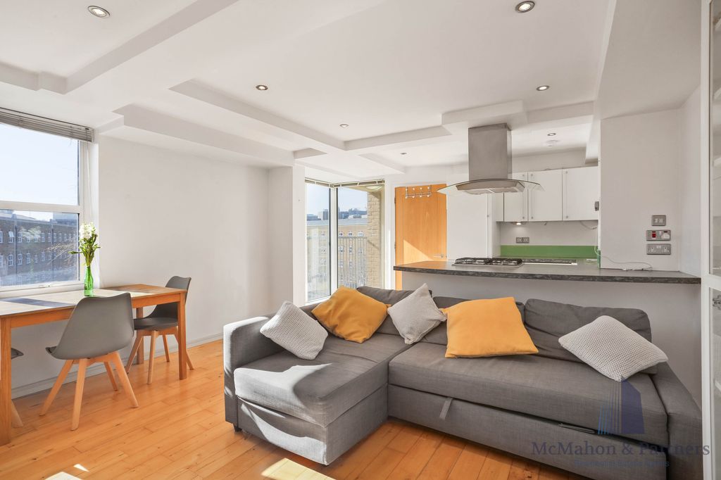 Property photo 2 of 18