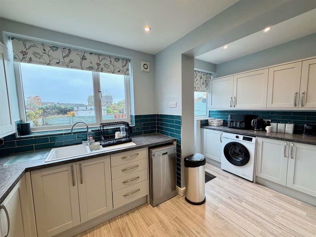 Property photo 3 of 12 9.Jpg