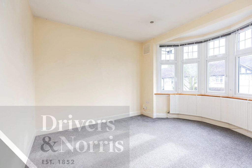 Property photo 2 of 9 Picture No. 26