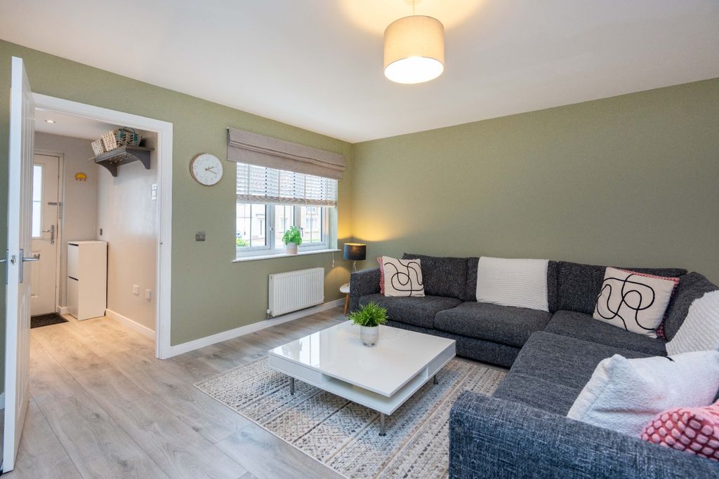 Property photo 3 of 30 4682985