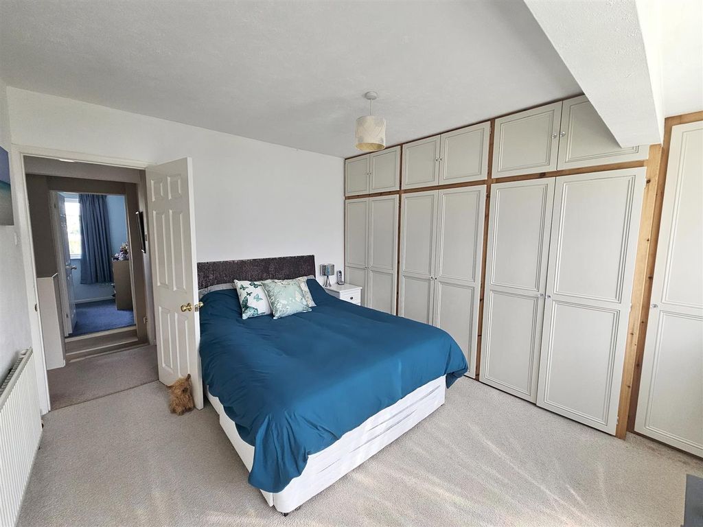 Property photo 3 of 14 Bedroom 1