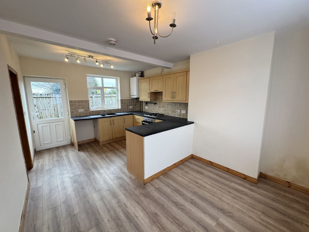 Property photo 3 of 10 Photo 11