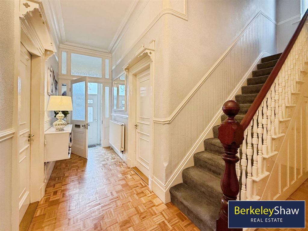 Property photo 2 of 28 Hall