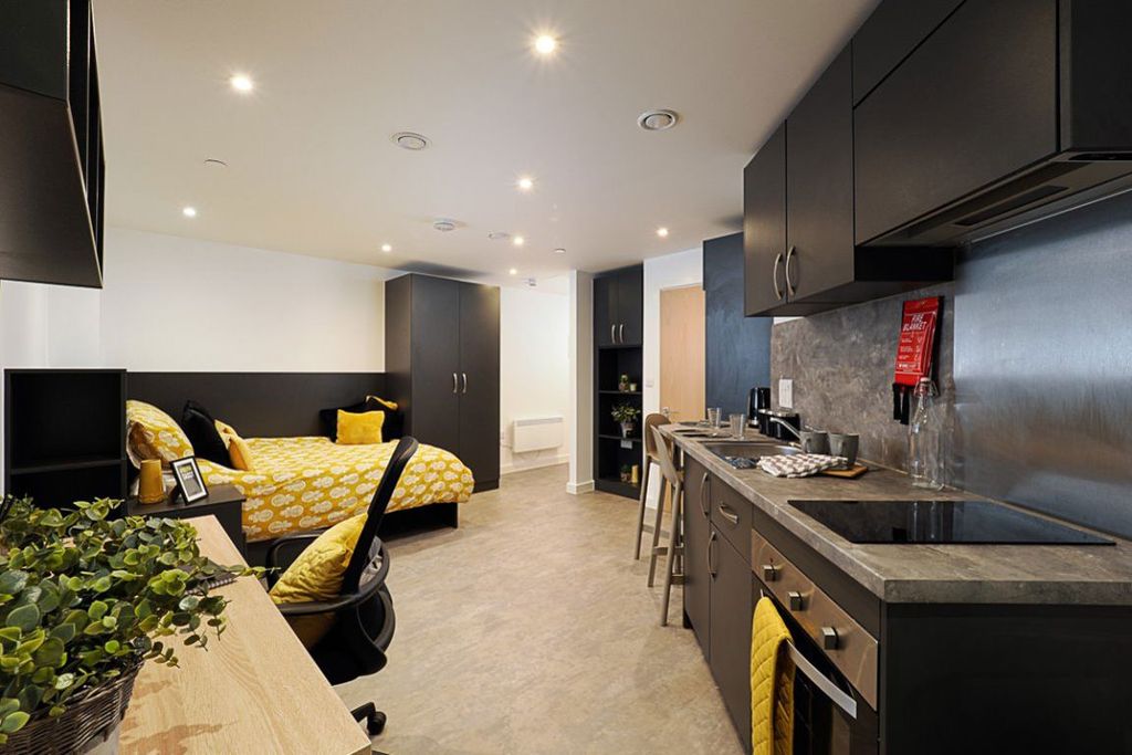 Property photo 2 of 16