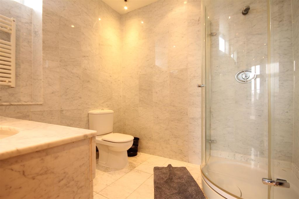 Property photo 3 of 8 23437.Jpg