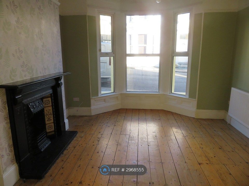 Property photo 3 of 14