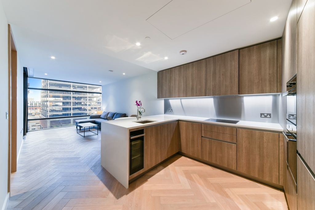 Property photo 3 of 7 Kitchen